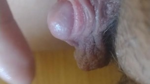 SUPER CLOSE UP – Clit head jumping and pulsating